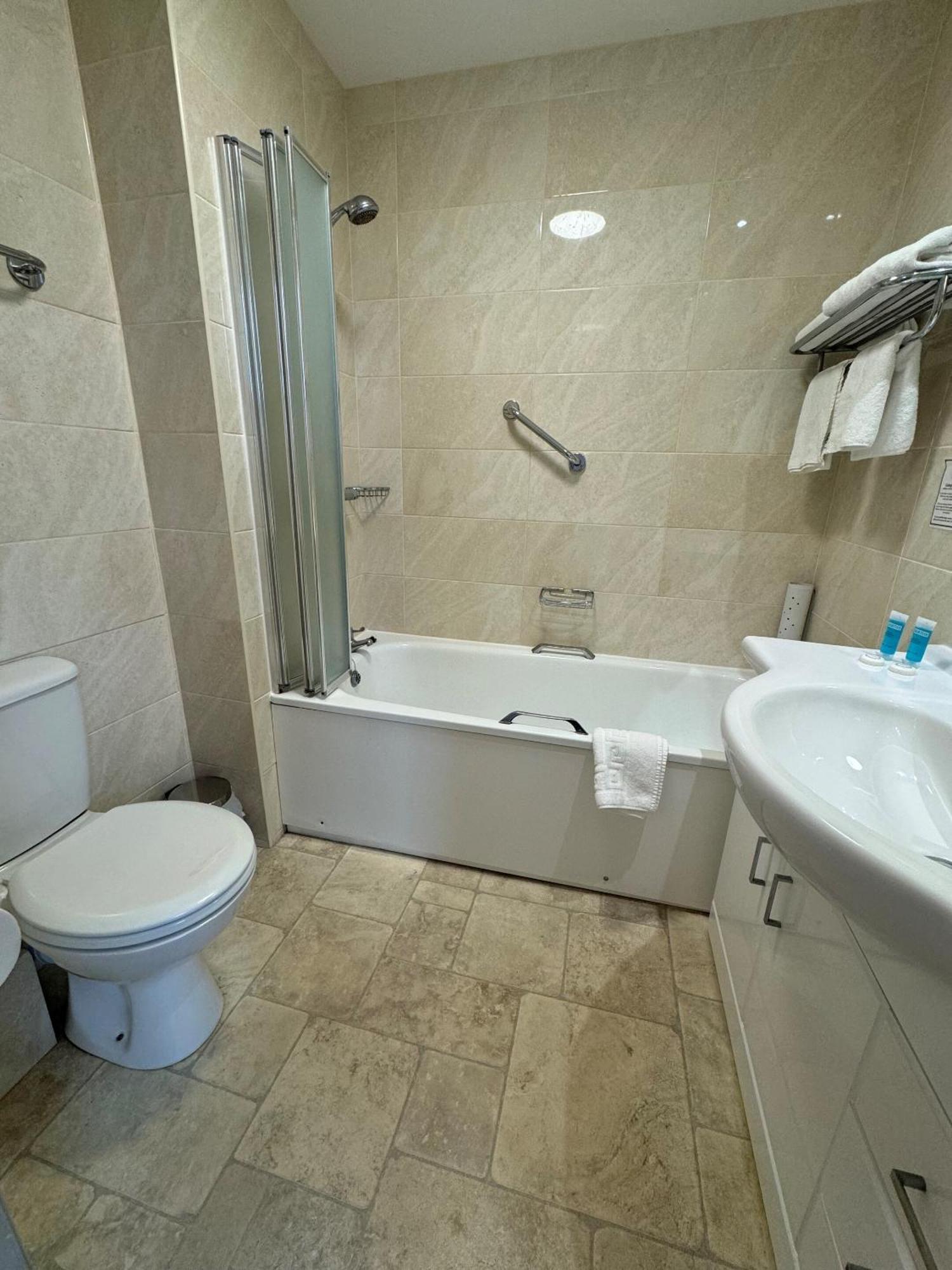 Haddon Hall Hotel Eastbourne Room photo